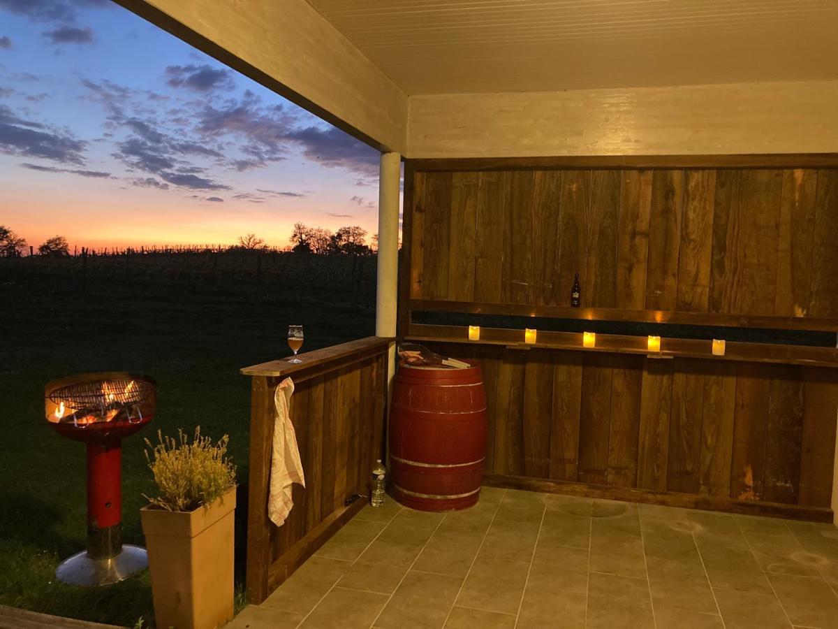 Gite Les Vignes Cravenceres Exterior photo